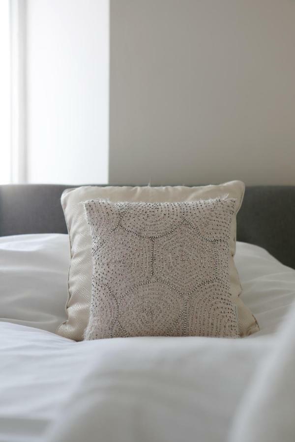 Great 2 Bedroom Apt By The Beach And Town Brighton ภายนอก รูปภาพ