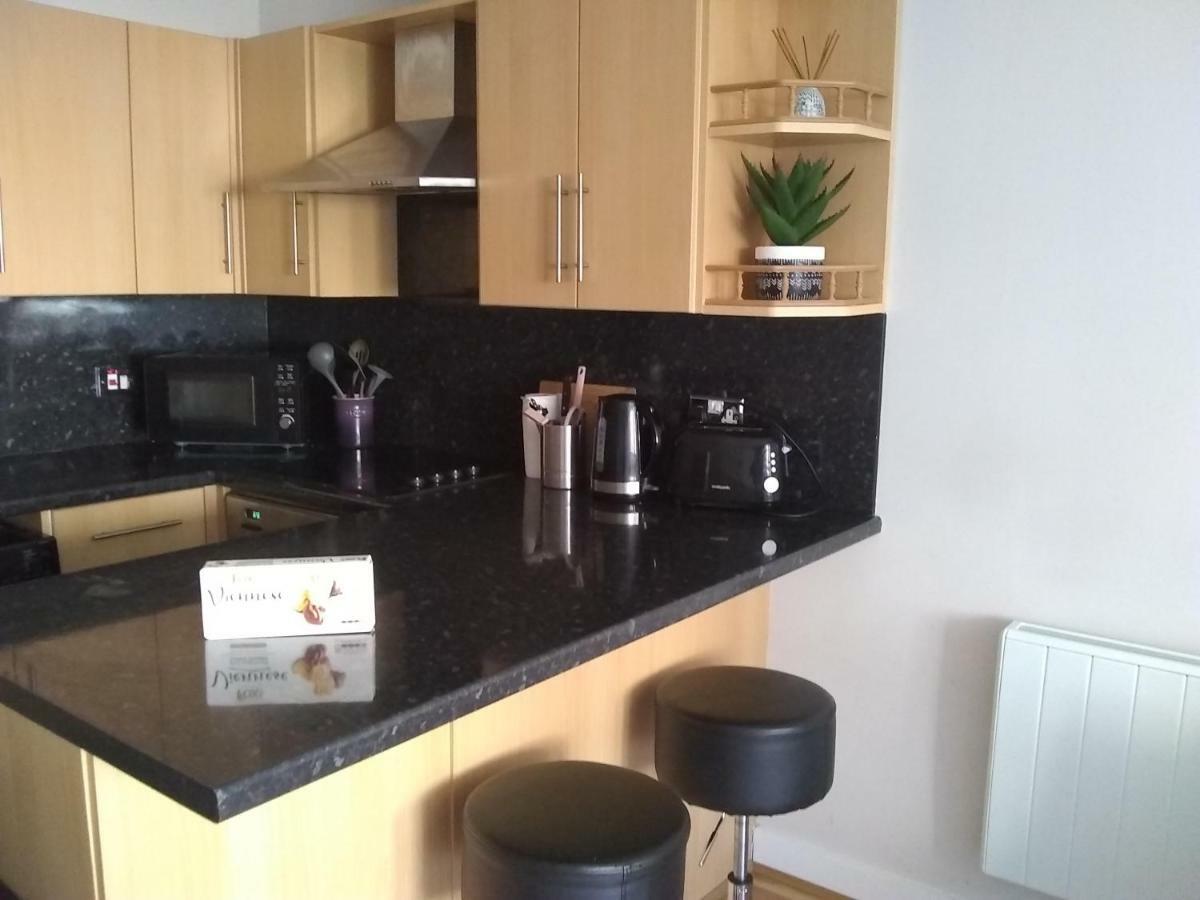 Great 2 Bedroom Apt By The Beach And Town Brighton ภายนอก รูปภาพ